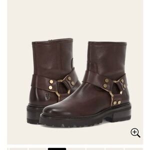 NWT Frye Brown boots 7.5